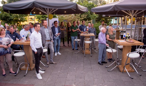 Het was prettig toeven op het terras bij Campus Fioretti. | Fotonummer: 020929