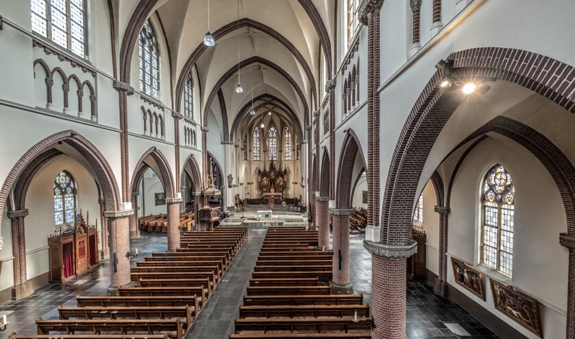 De Martinuskerk van binnen. | Fotonummer: fd4598
