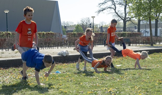 Oud-Hollandse spelletjes horen er ook bij! | Fotonummer: 6754fd
