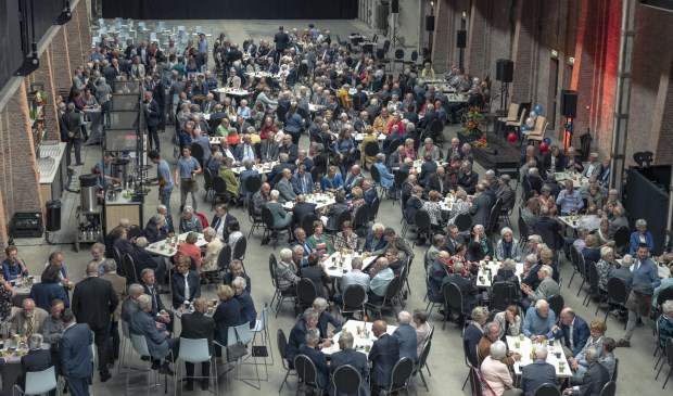 Een mooie overzichtsfoto van de zaal. | Fotonummer: 1fa247