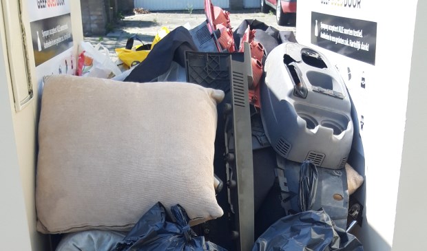 De berg met afval wordt steeds groter. | Fotonummer: 46da76