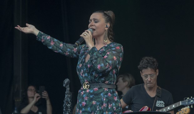 Trijntje Oosterhuis trok ontzettend veel publiek naar het park. | Fotonummer: 9f1acf