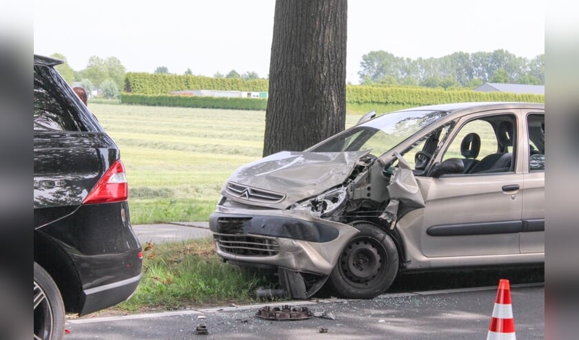 Er is flink wat schade. | Fotonummer: 3d816b