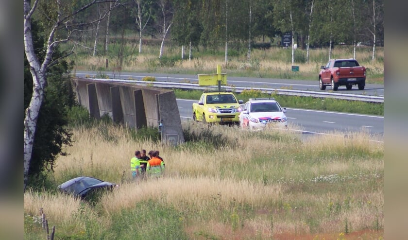 Op deze plek belandde de auto in de sloot. | Fotonummer: 8ca96e