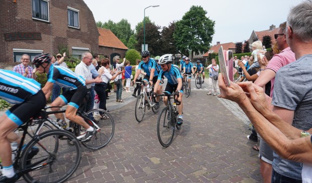 Een mooiere ontvangst kan je je bijna niet wensen. | Fotonummer: 189833