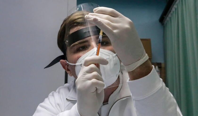 Brussel 'in gesprek' over meer doses Pfizer-vaccins ...