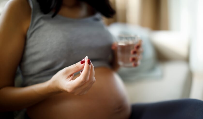 Doctors advise pregnant women to exercise restraint with paracetamol