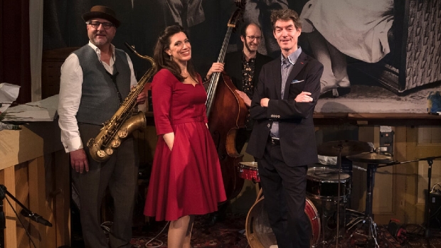 Mirjam van Dam en ensemble