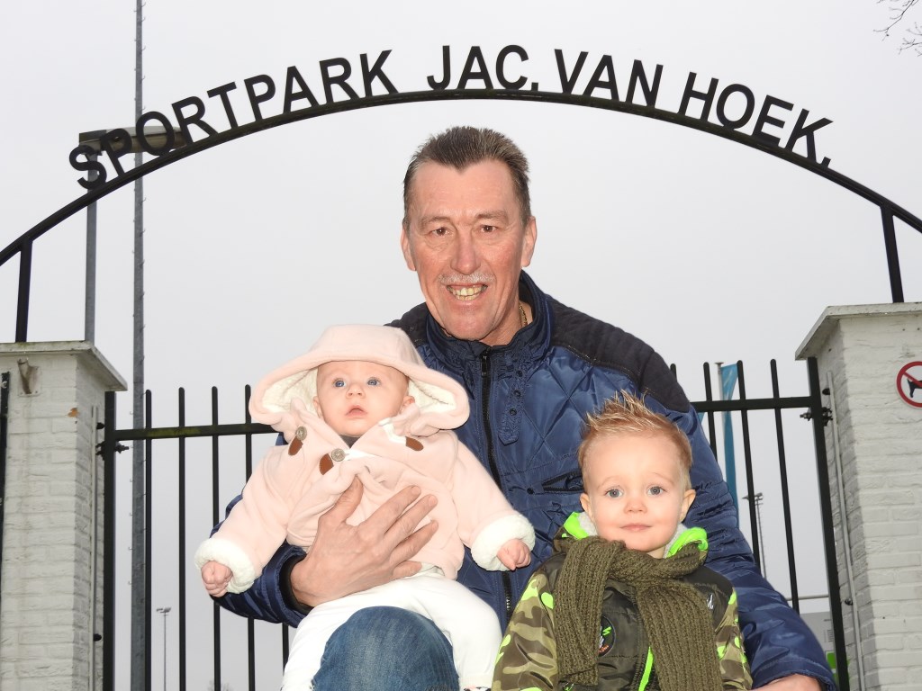 Jan van der Poel trots op kleindochter Sofie en kleinzoon Milan