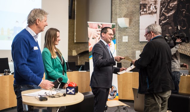 Tijdens de kick-off mochten de eerste vrijwilligers hun certificaat in ontvangst nemen.