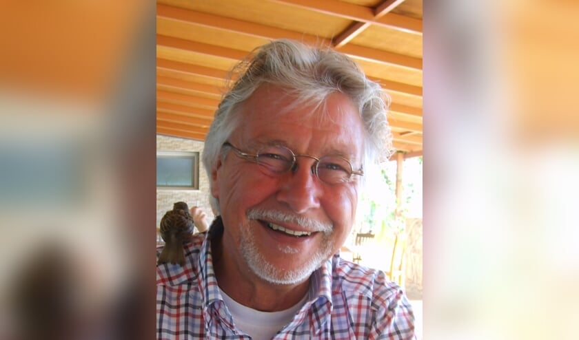 Hans van den Broek is de auteur van het nieuwe boek Vliegtuigen Koninklijke Luchtmacht.