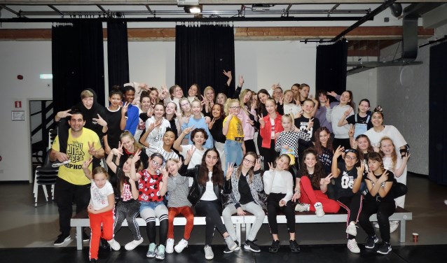 Alle dansers van House of Marqeez zetten hun beste beentje voor bij de inzamelingsacties.