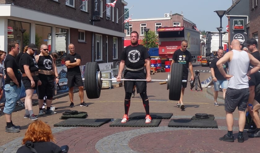 Ossendrecht vormt het decor voor de wedstrijd Sterkste Man van de Brabantse Wal.
