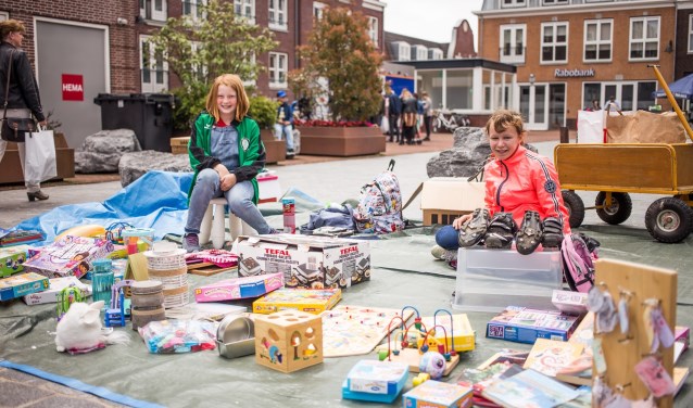 Kinderrommelmarkt op het Ouwe Raedthuysplein