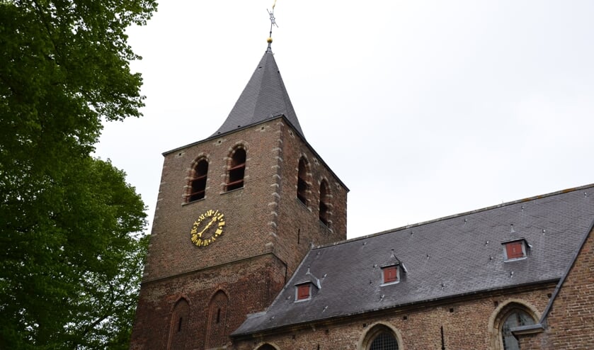 Het carillon boven in de Sint Martinuskerk is nu nog moeilijk bereikbaar.