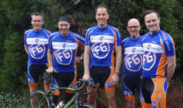 Vijf van de tien leden van Team Fransen Gerrits. Vlnr: Ton Ketelaars, Harry Cox, Huub Fransen, Gerry Verwegen en Sander Cox