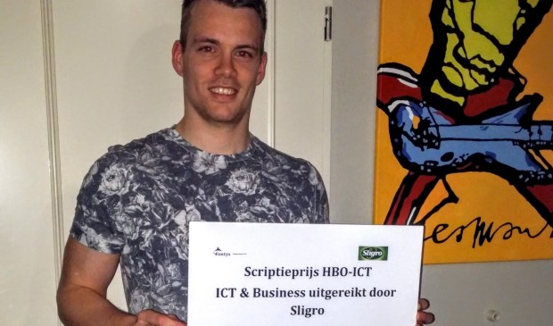 Wouter Klaassen met zijn prijs.