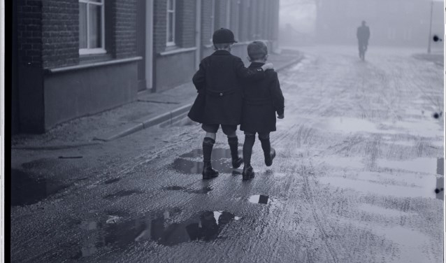 Osse kameraden onderweg, 25 december 1937. (Foto: Leo van den Bergh)