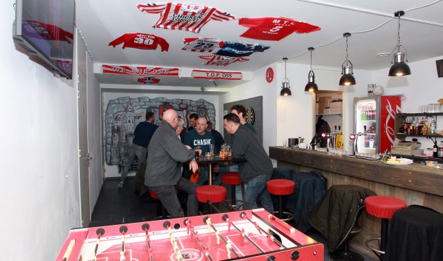 Het supportershome van FC Oss. (Foto: Hans van der Poel)