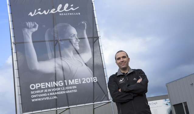 Niels van der Heijden op de plek waar Vivelli Cuijk volgend jaar de deuren opent. Foto: Diana Derks