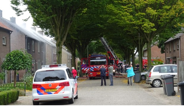 Brand zorgt voor veel schade aan Lithse woning. (Foto: Maickel Keijzers / Hendriks Multimedia)