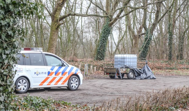 Het vat op de aanhanger tussen Oss en Macharen. (Foto: Maickel Keijzers / Hendriks multimedia)