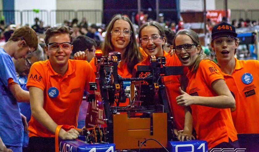 Leerlingen Zwijsen College winnen award beste robot in Florida