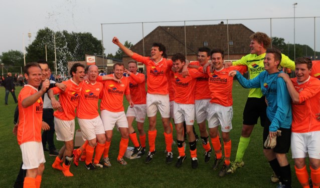 VOW vier feest met het 70 jarig bestaan.