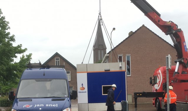De 'geplofte' PinBox in Ottersum werd 9 juni verwijderd. Foto: Jos Gröniger