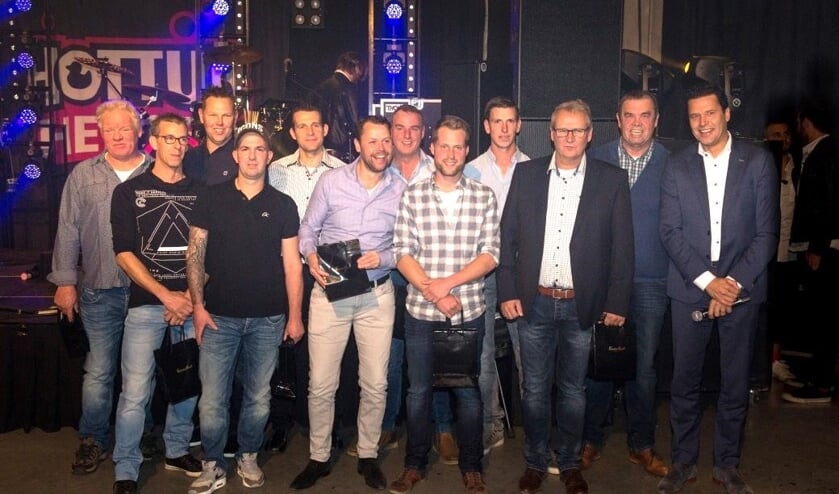 V.l.n.r.: Huub Geurts, Mark Jans, Michel de Kleijn, Mike van Stiphout, Mark van den Heuvel, Mark Hamers, Jan van den Bergh, Sander Voermans, Jeroen Bevers, Rene Verwijst, Piet Heesakkers, Frank van de Ven