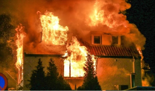 Brand in 't Fabeltje. (Foto: Maickel Keijzers / Hendriks Multimedia)