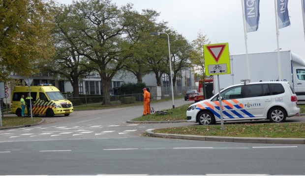 Fietser gewond bij ongeval op kruising in Oss.