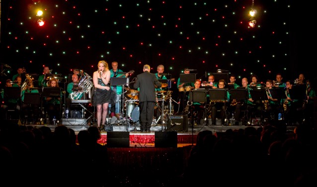 Ellen Schepens (30) presenteert haar nieuwe cd in Café D'n Brouwer in Mariaheide.