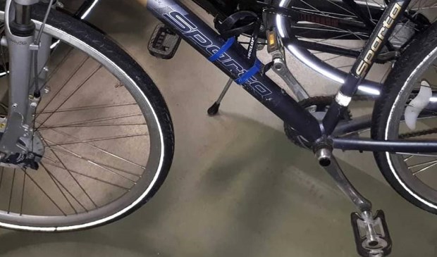 Eén van de aangetroffen fietsen. Foto: Facebook politie Oss)