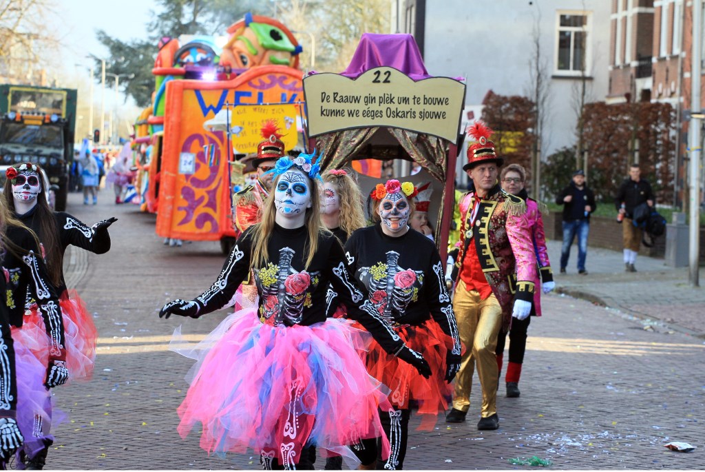 Osse optocht. (Foto: Hans van der Poel)