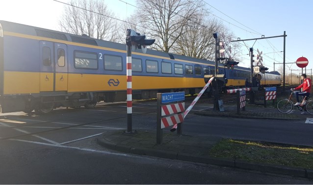 Ongeval op de Dr. Saal van Zwanenbergsingel. (Foto: Maickel Keijzers / Hendriks Multimedia)