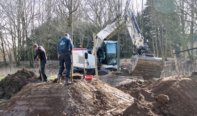 Siebers Tuinprojecten en Van de Beeten waren afgelopen maandag en dinsdag hard aan het werk.
