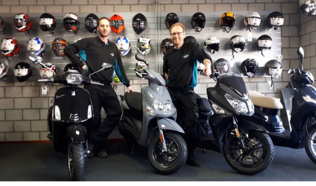 Geert Groothusen en René de Bie van Scooter Service Boxmeer.