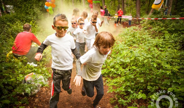 Color Fun Run Boxmeer. (foto: Marieke Rongen)