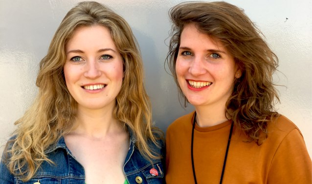 Renée Wijnhoven en Wieke Vrijhoef. (foto: Loes Wijnhoven)