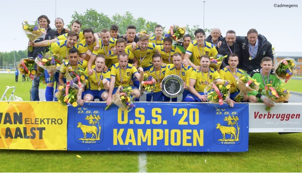 O.S.S.'20 gehuldigd. (Foto: Ad Megens)