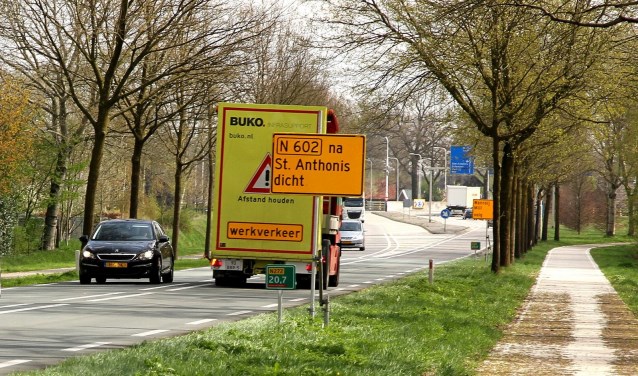De werkzaamheden aan de N602 duren wat langer dan gepland.