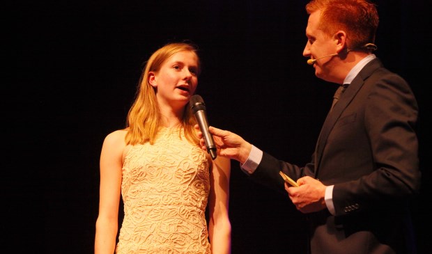 Marleen Buitenhuis uit Erp hier aan de tand gevoeld door Jan-Hein Opheij tijdens de SportAwards
