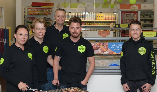 Het team van Van Rijsingen staat dit weekend klaar voor alle barbecue liefhebbers.