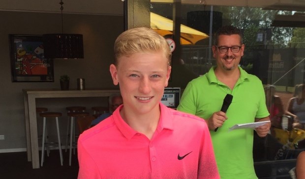 Derk Brinkman uit Veghel won zowel het hoogste onderdeel bij heren enkel categorie 5 en bij heren dubbel categorie 5