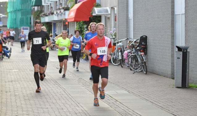 De Paul Peters Tribuneloop voert door het Osse stadshart.