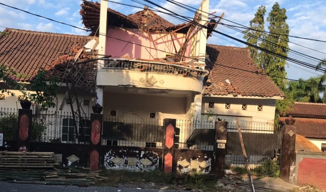 Schade op Lombok. (Foto: Paul van de Poel)