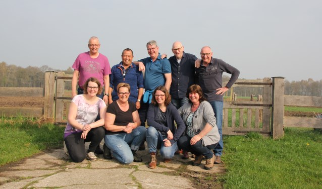 Het bestuur van linksboven naar rechtsonder: Willem, Max, Twan, Ed, Willy, Hilde, Henriëtte, Stefanie en Lucia.