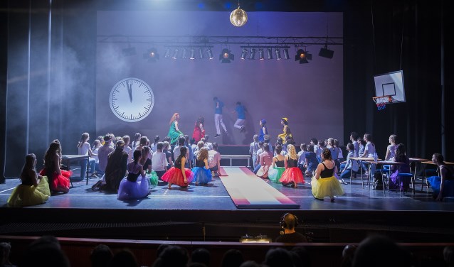 De musicalgroep voerde eerder dit jaar de musical Pippin op in De Lievekamp. (foto: Ron Rutten)
