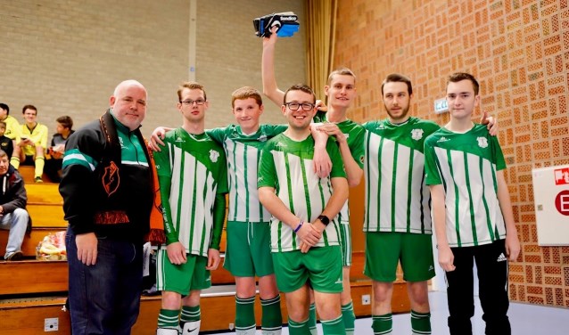 15 teams deden mee aan het Jumbo Cuijk Indoor G-toernooi van SIOL.